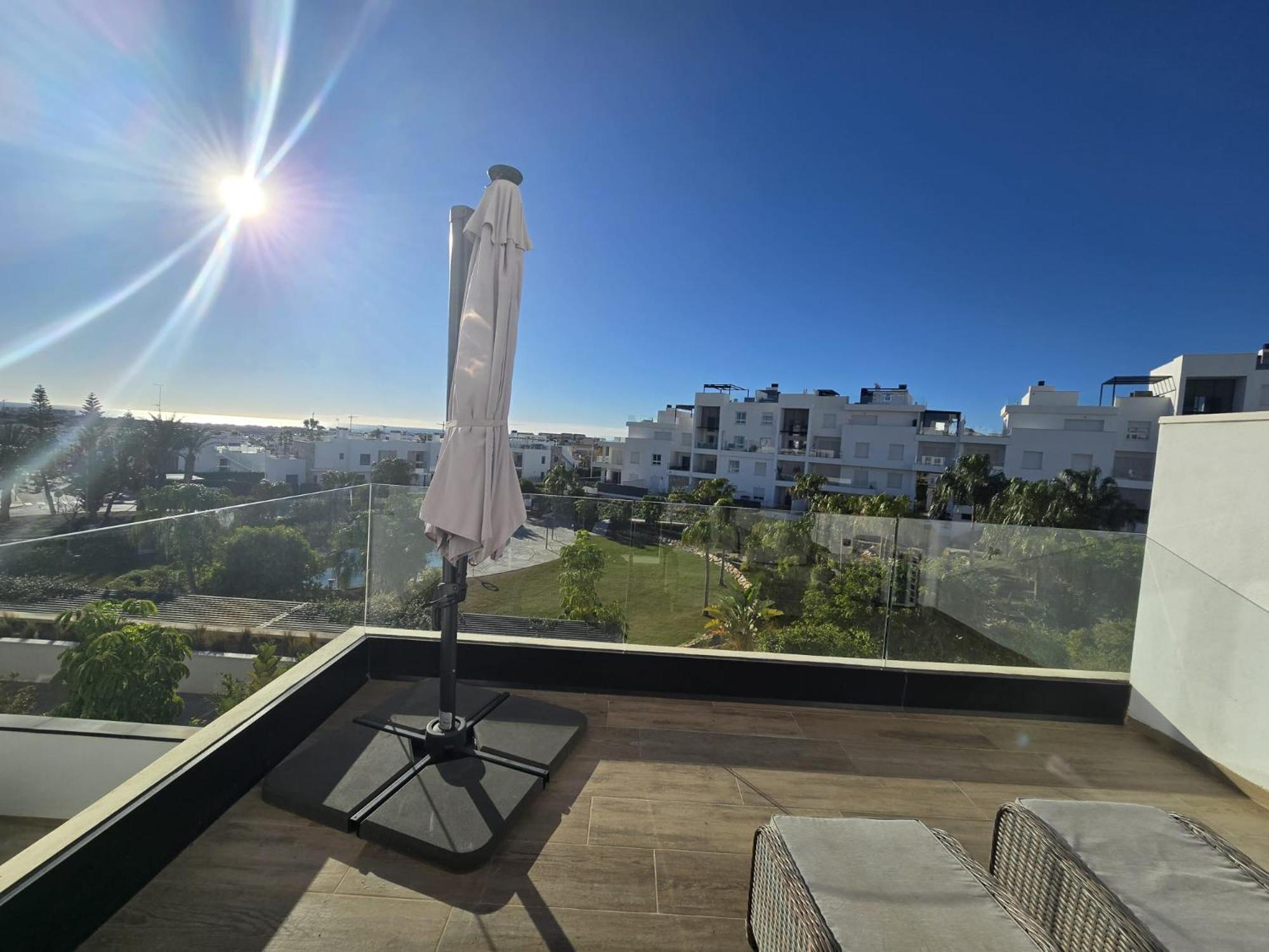 Nice 2 Bedroom Bali Apartment With Sea Views Τορεβιέχα Εξωτερικό φωτογραφία